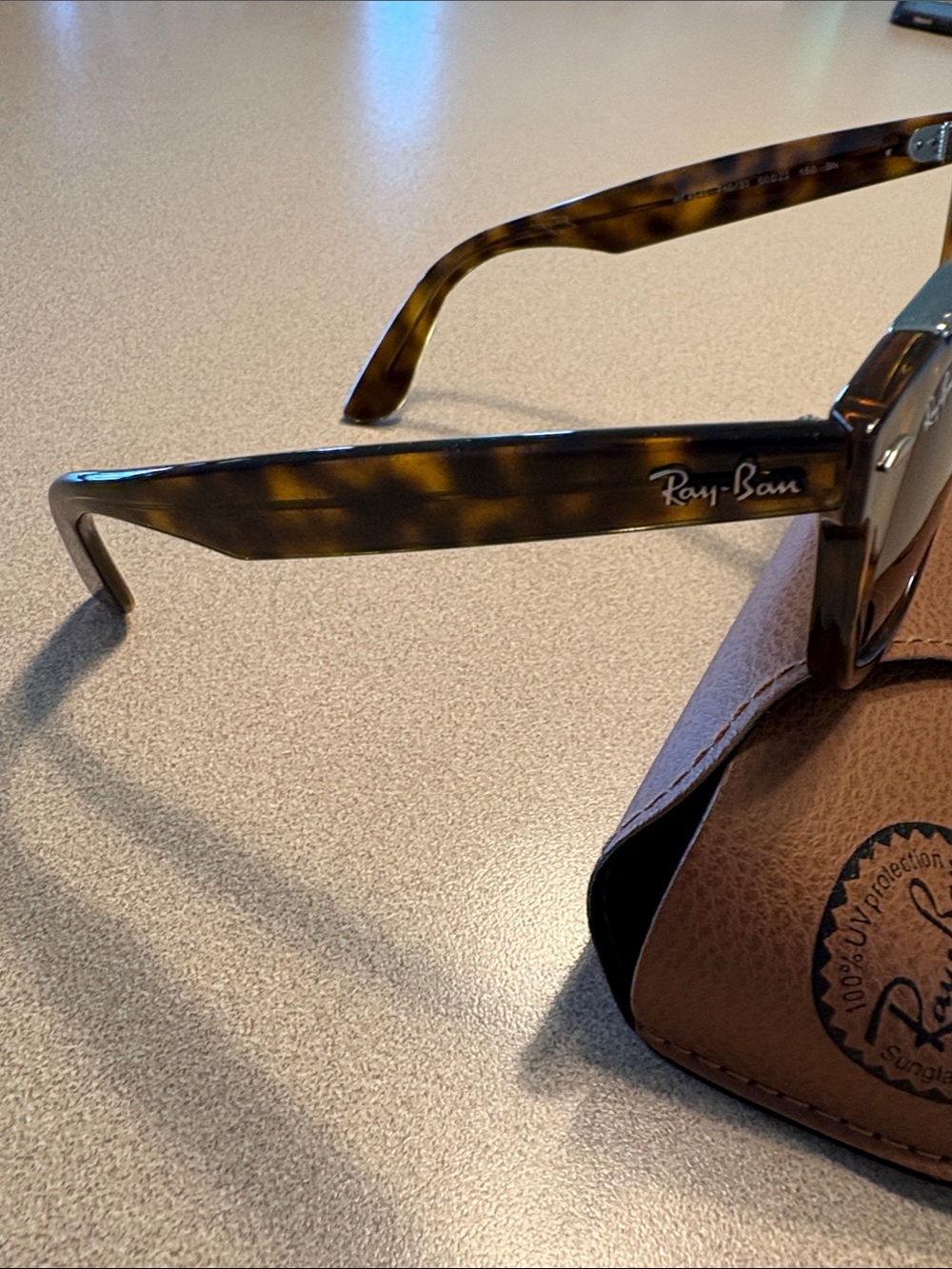 Ray-Ban RB4540 Tortoiseshell Frame Brown Lens Sunglasses Like New - Picture 4 of 7